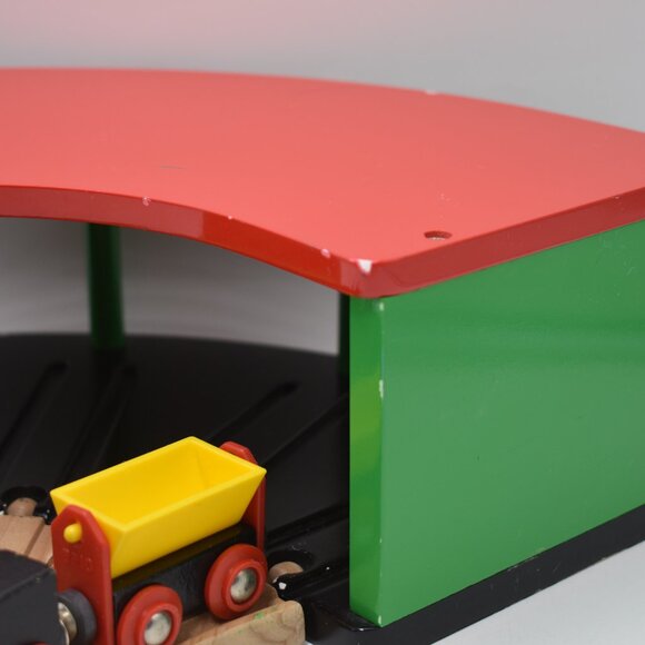 Vintage Brio Trains and Roundhouse Railway Train Shed Compatible Thomas/Melissa - Picture 8 of 13